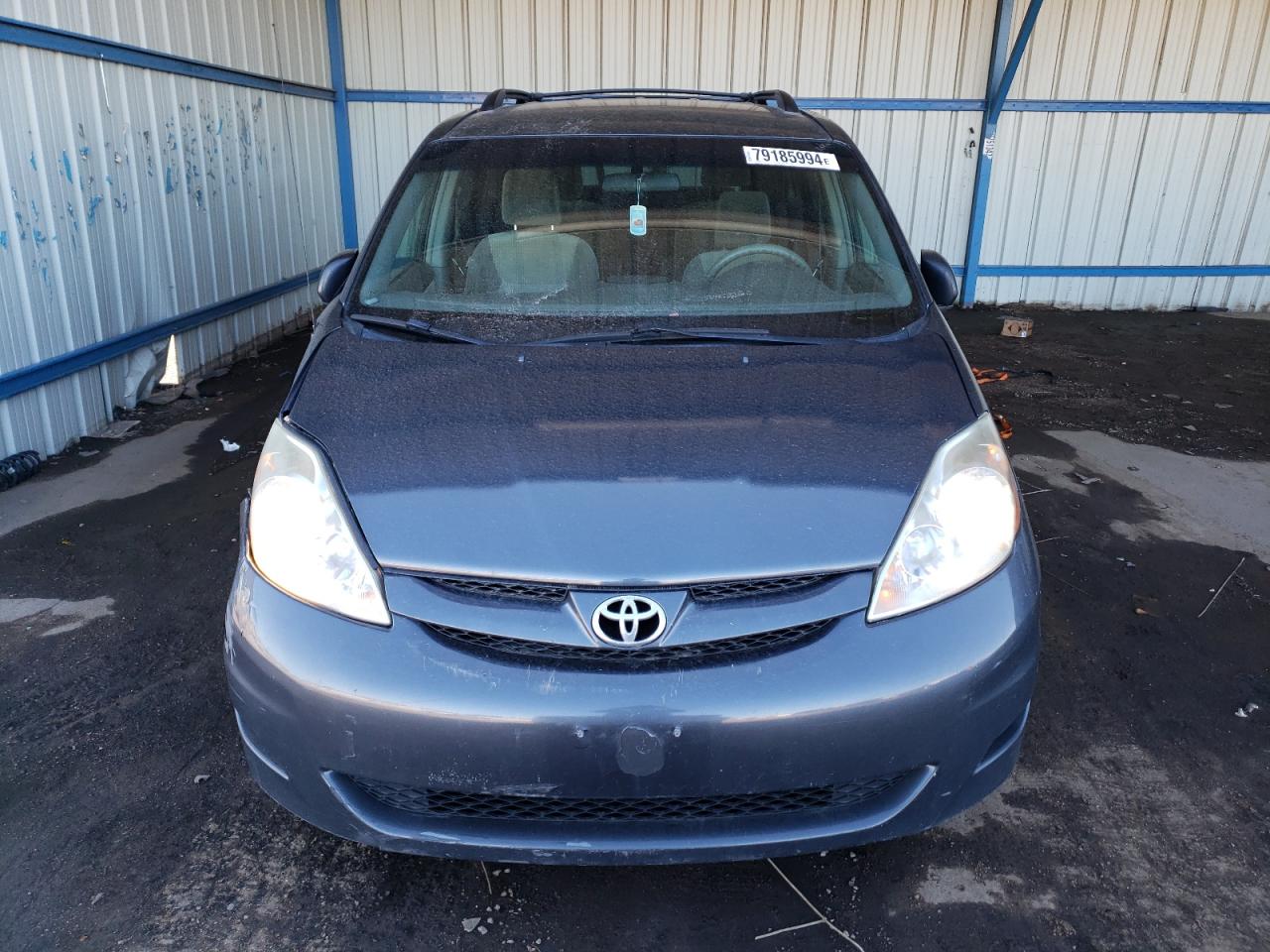 2010 Toyota Sienna - Image 5