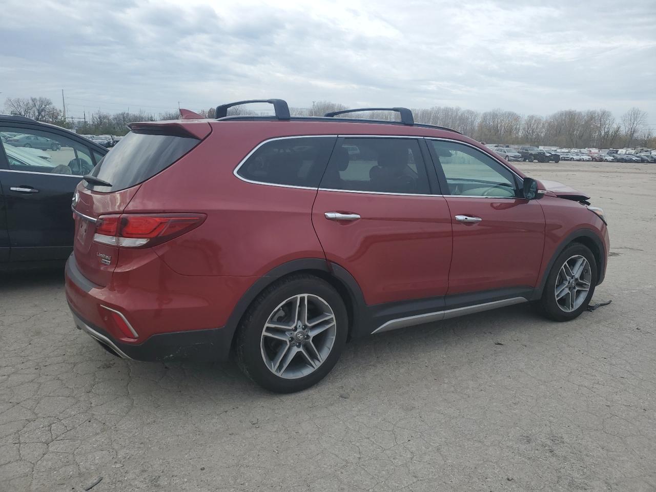 2018 Hyundai Santa Fe - Image 3