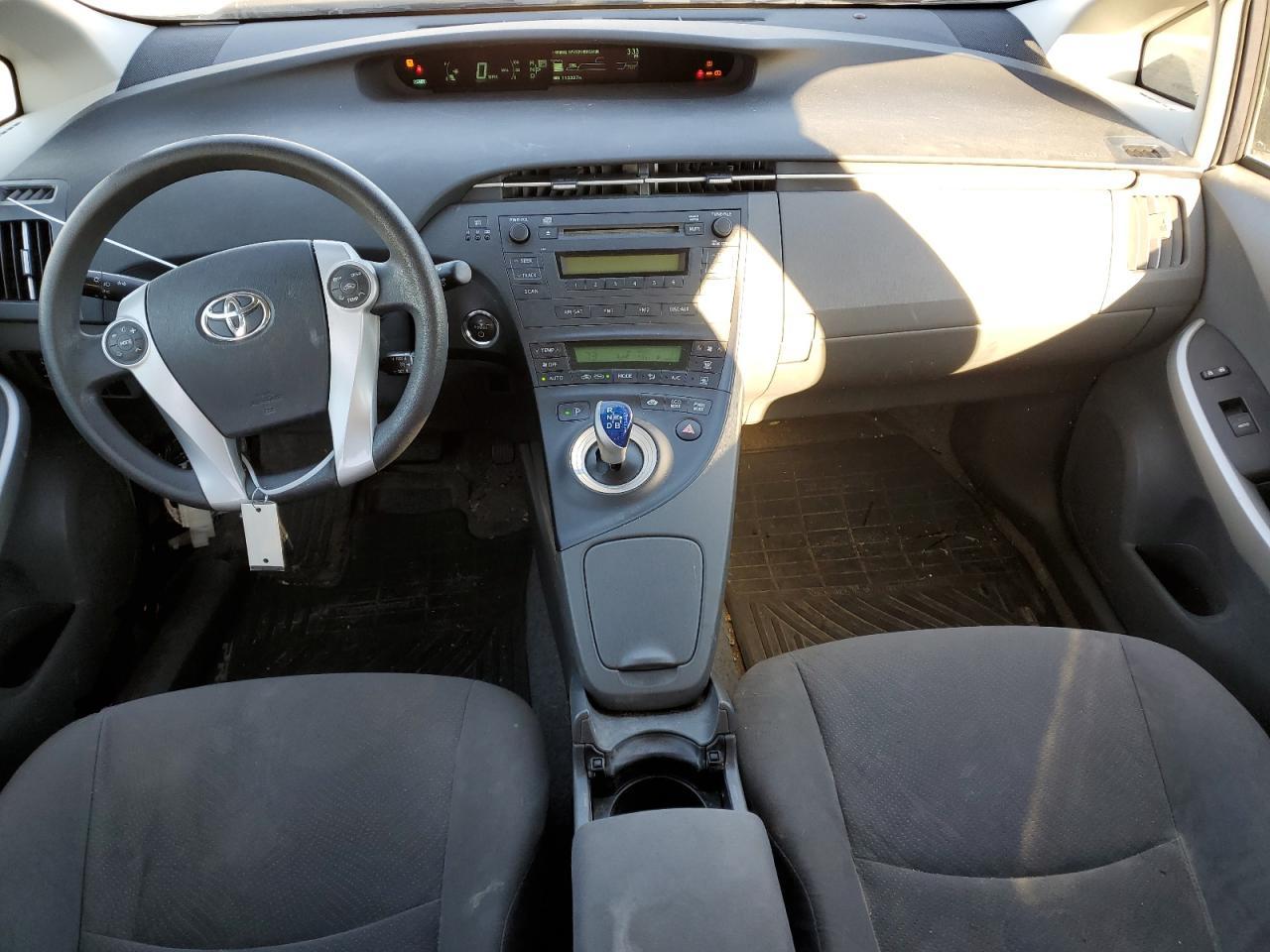2011 Toyota Prius - Image 8