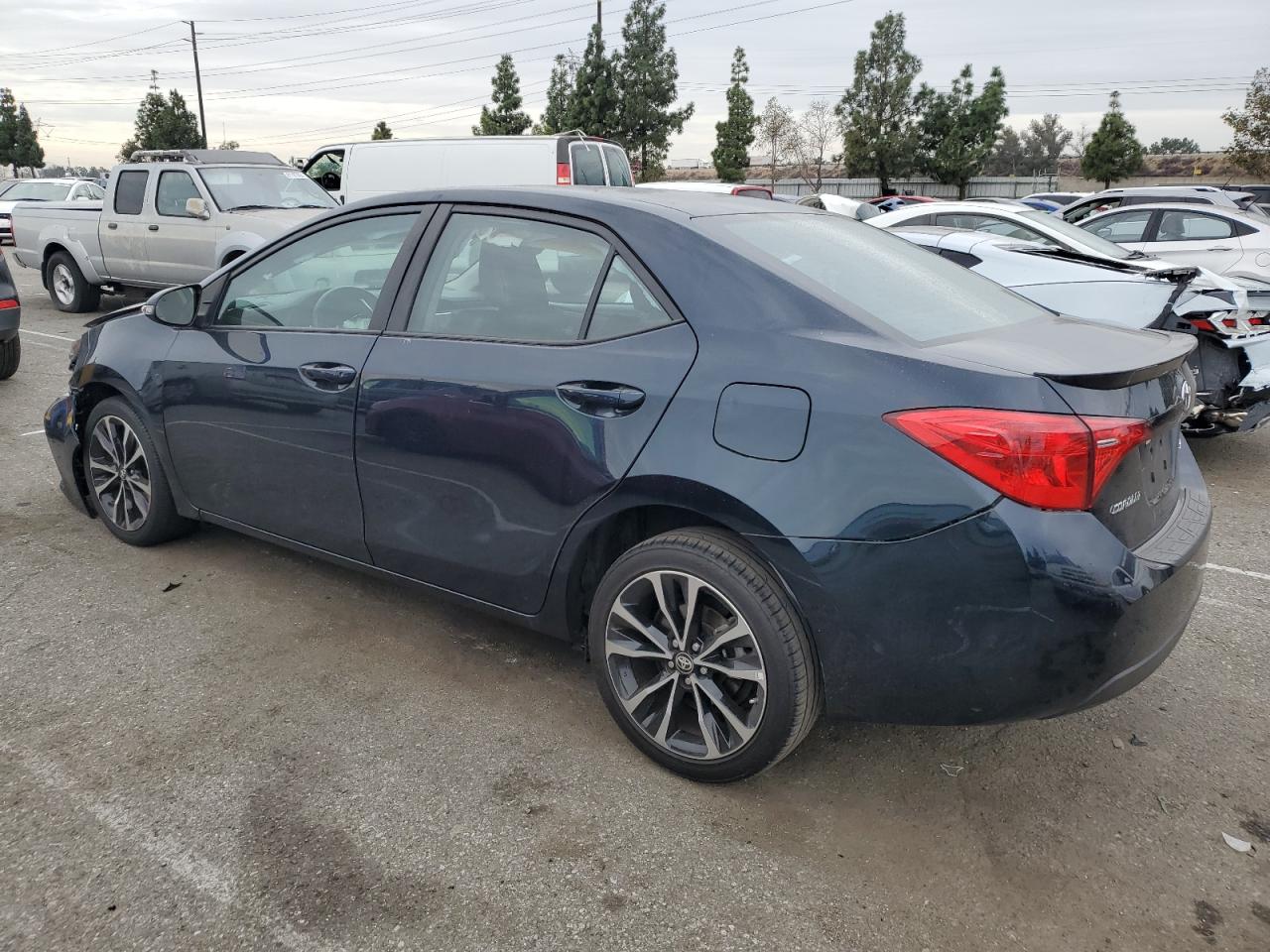 VIN 5YFBURHE2KP924384 2019 TOYOTA COROLLA no.2