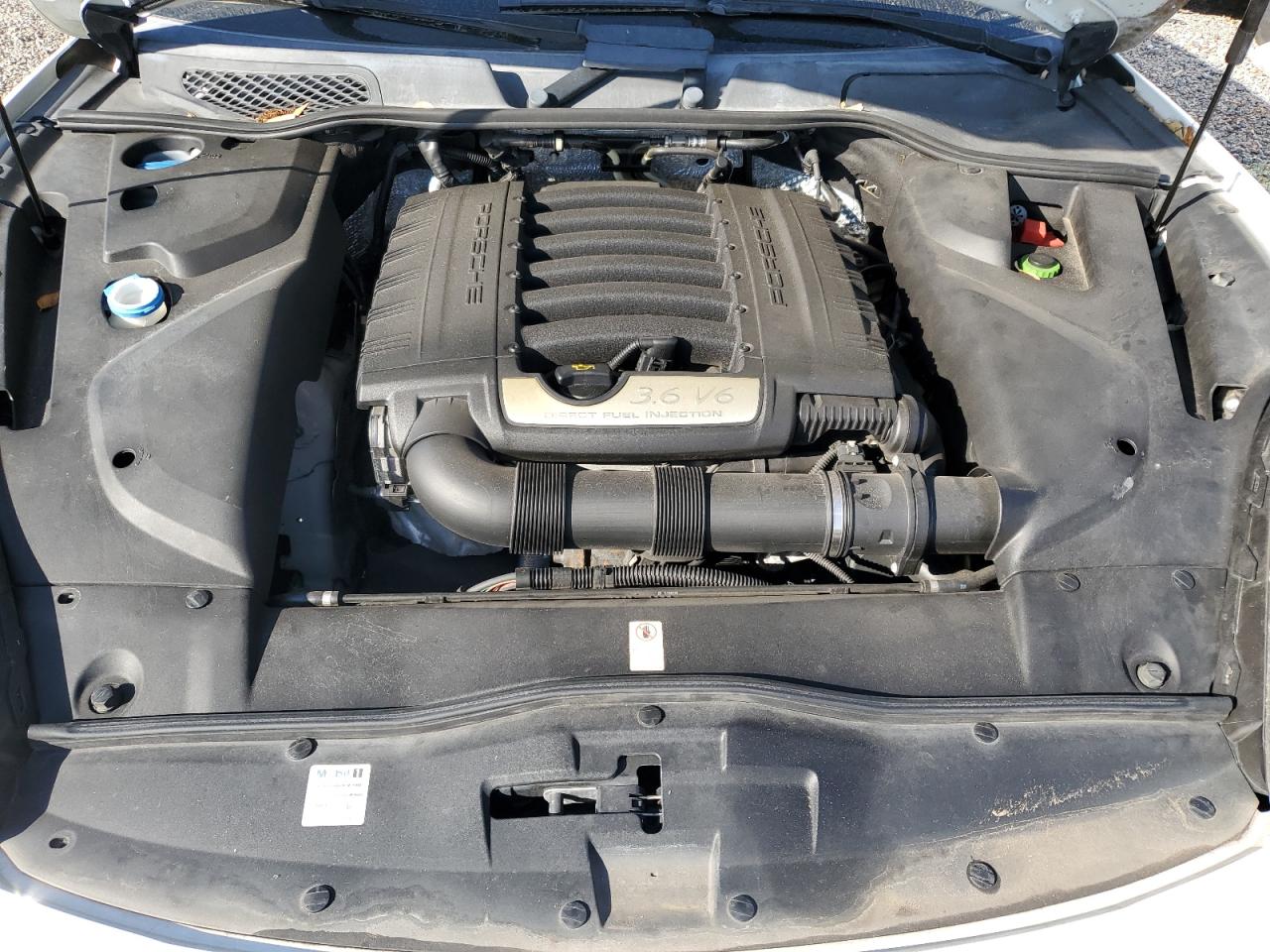 2017 Porsche Cayenne - Image 11