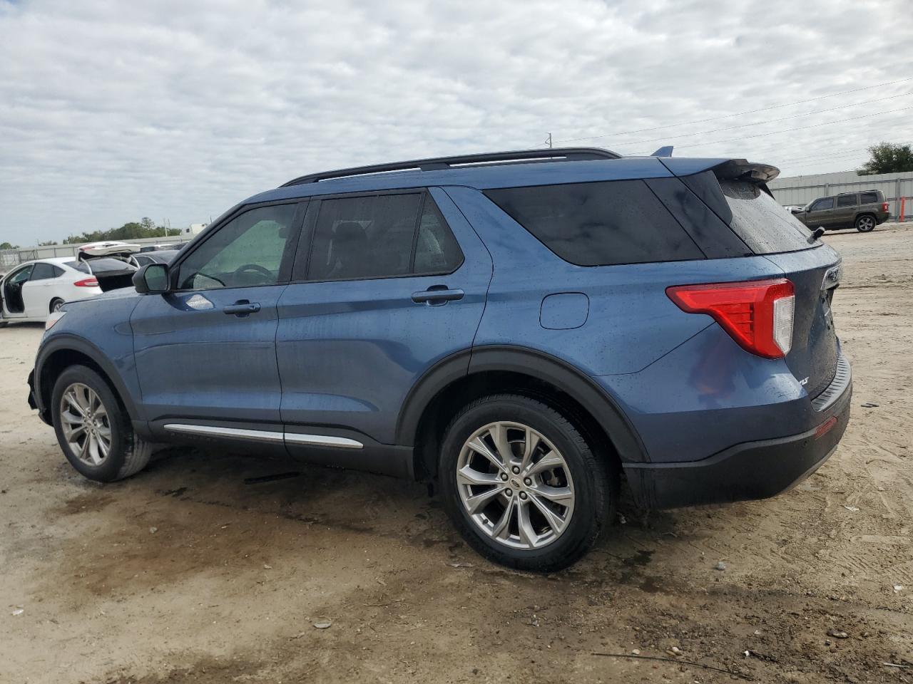 2020 Ford Explorer - Image 2