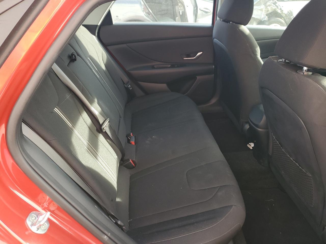 2021 Hyundai Elantra - Image 10