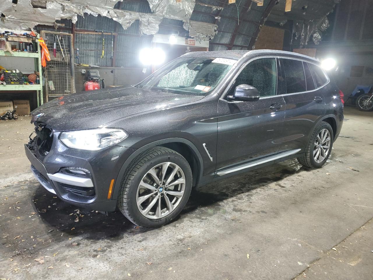 VIN 5UXTR9C5XKLE16588 2019 BMW X3 no.1