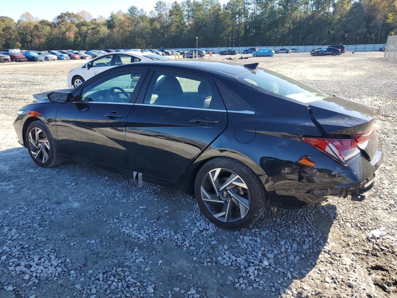 2024 Hyundai Elantra - Image 2