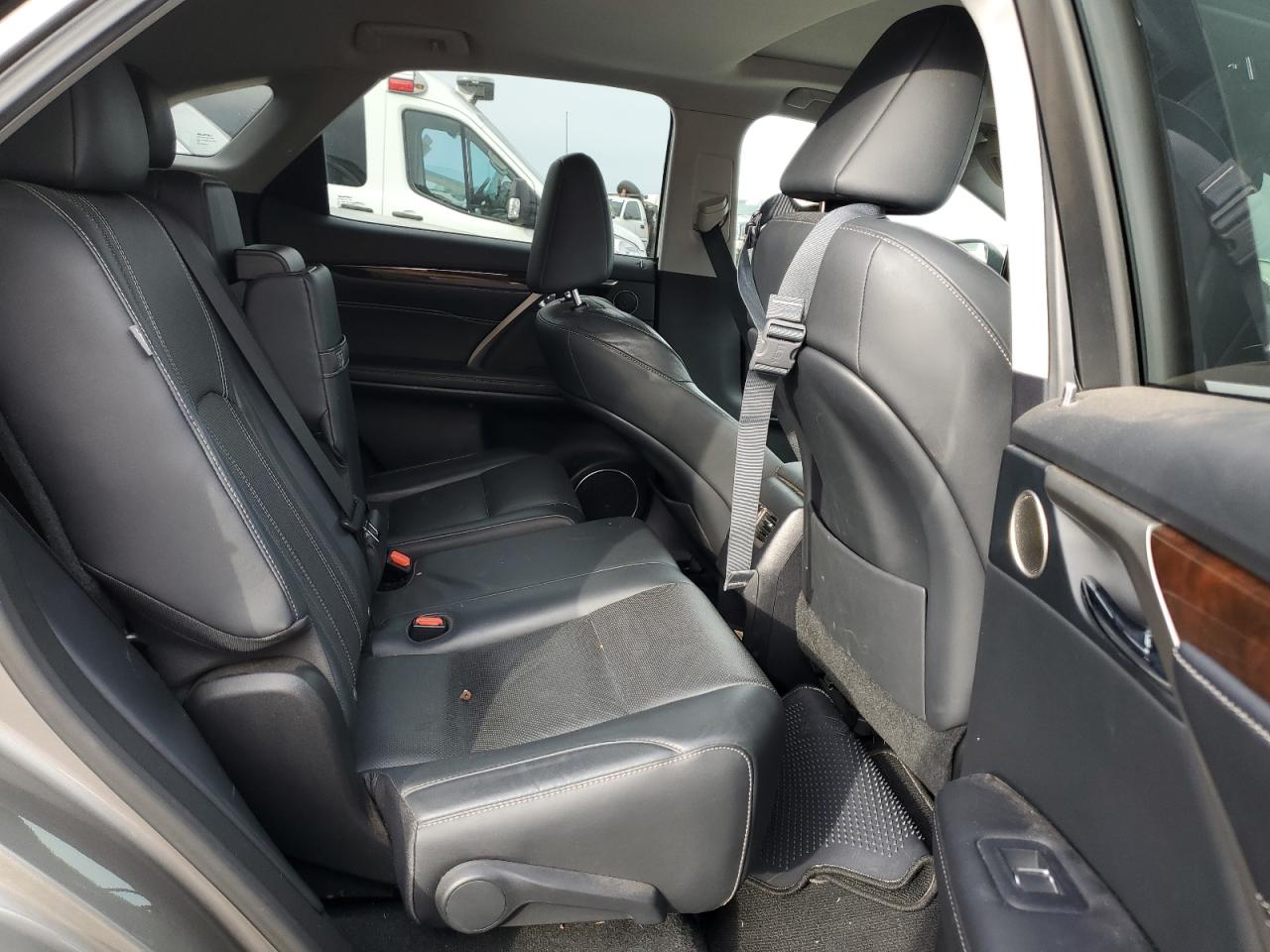 2017 Lexus RX - Image 10