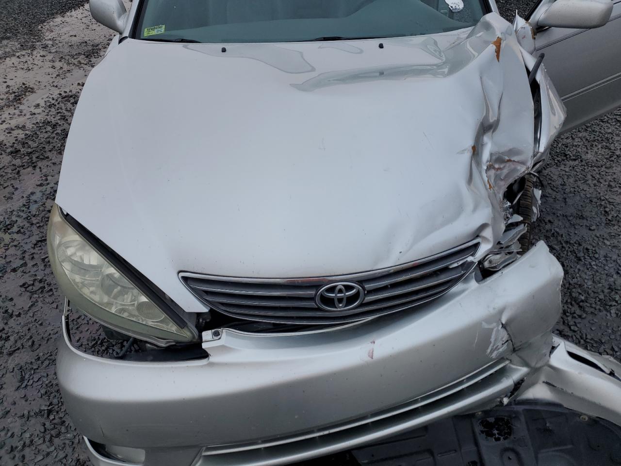 2006 Toyota Camry - Image 12