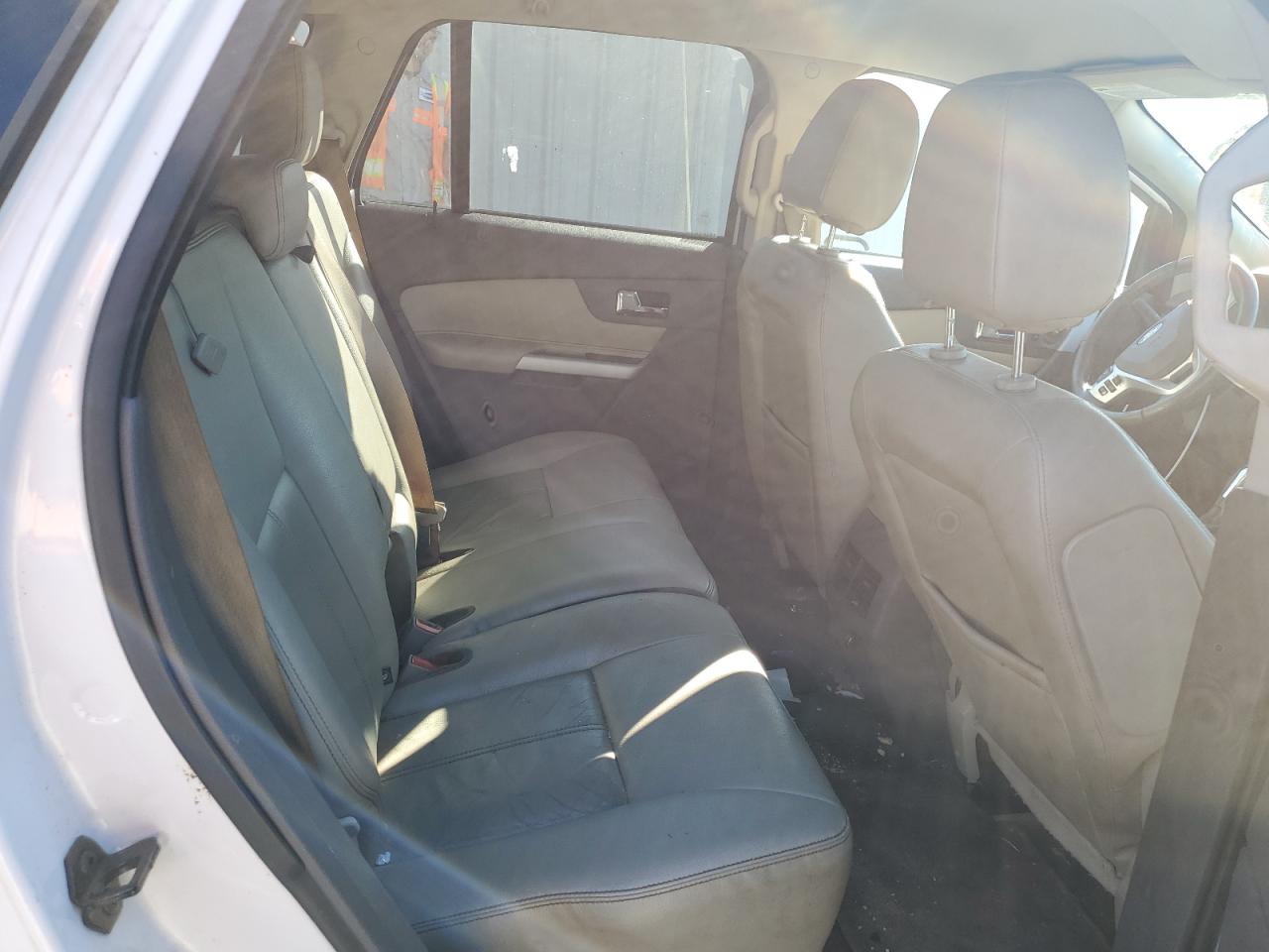 2014 Ford Edge - Image 11