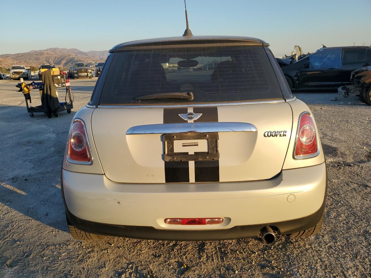 2011 Mini Cooper VIN: WMWSU3C59BT097011 Lot: 80547844