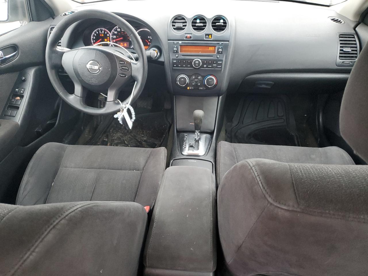 2012 Nissan Altima - Image 8