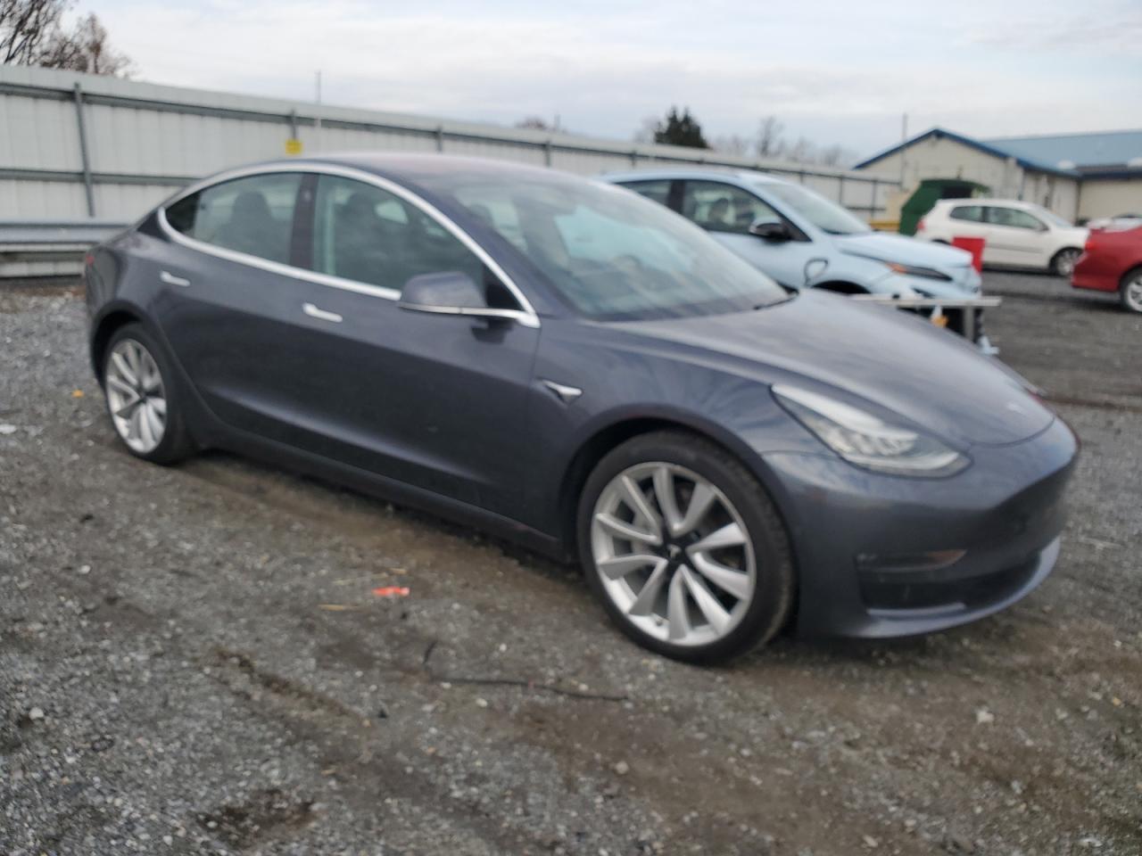 VIN 5YJ3E1EA6JF163020 2018 TESLA MODEL 3 no.4