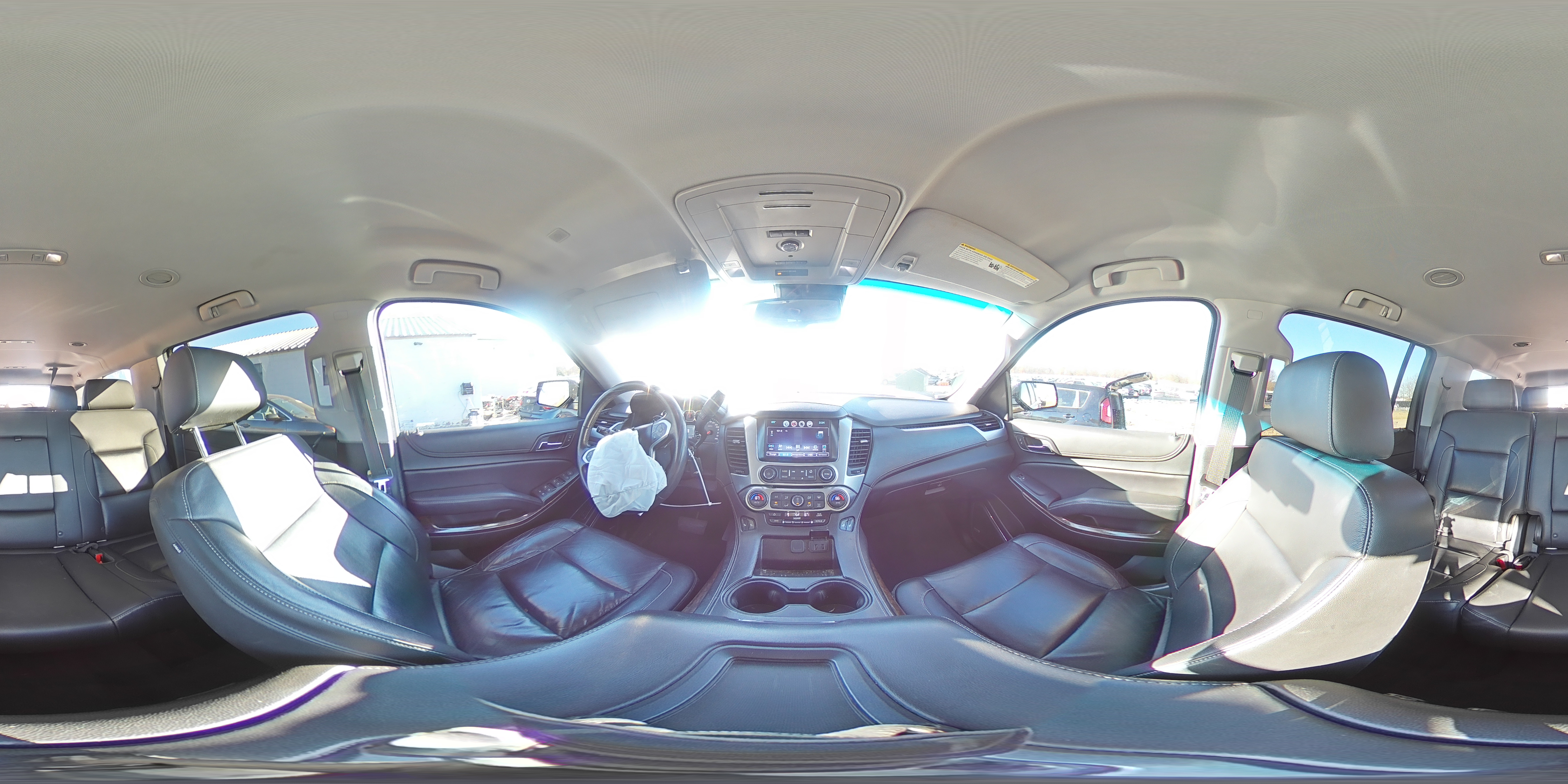 2019 Chevrolet Suburban - Image 15