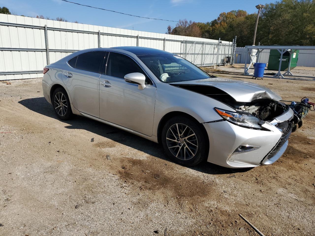 2017 Lexus ES - Image 4