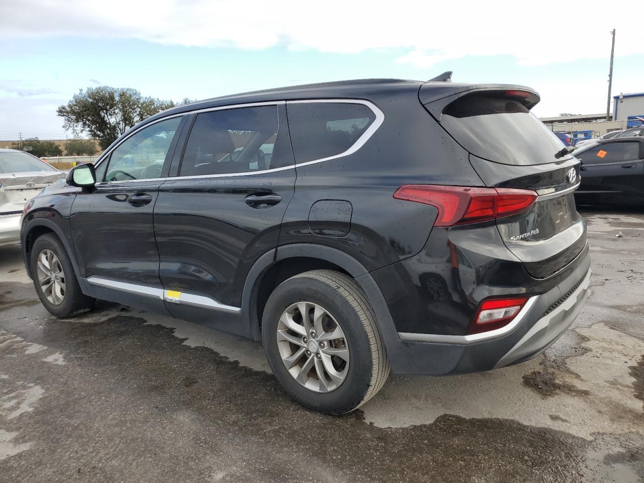 2020 Hyundai Santa Fe - Image 2