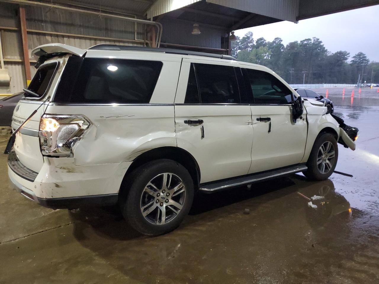 2023 Ford Expedition - Image 3