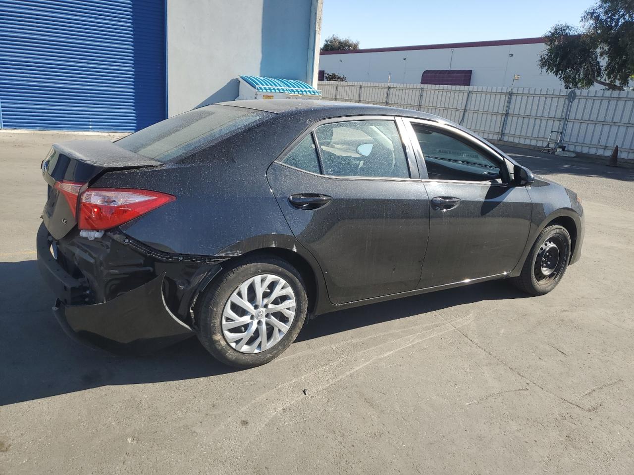 VIN 5YFBURHE3HP698459 2017 TOYOTA COROLLA no.3