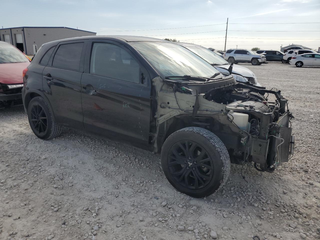2018 Mitsubishi Outlander - Image 4