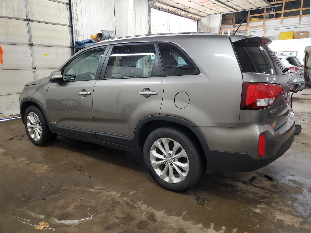 2015 Kia Sorento - Image 2