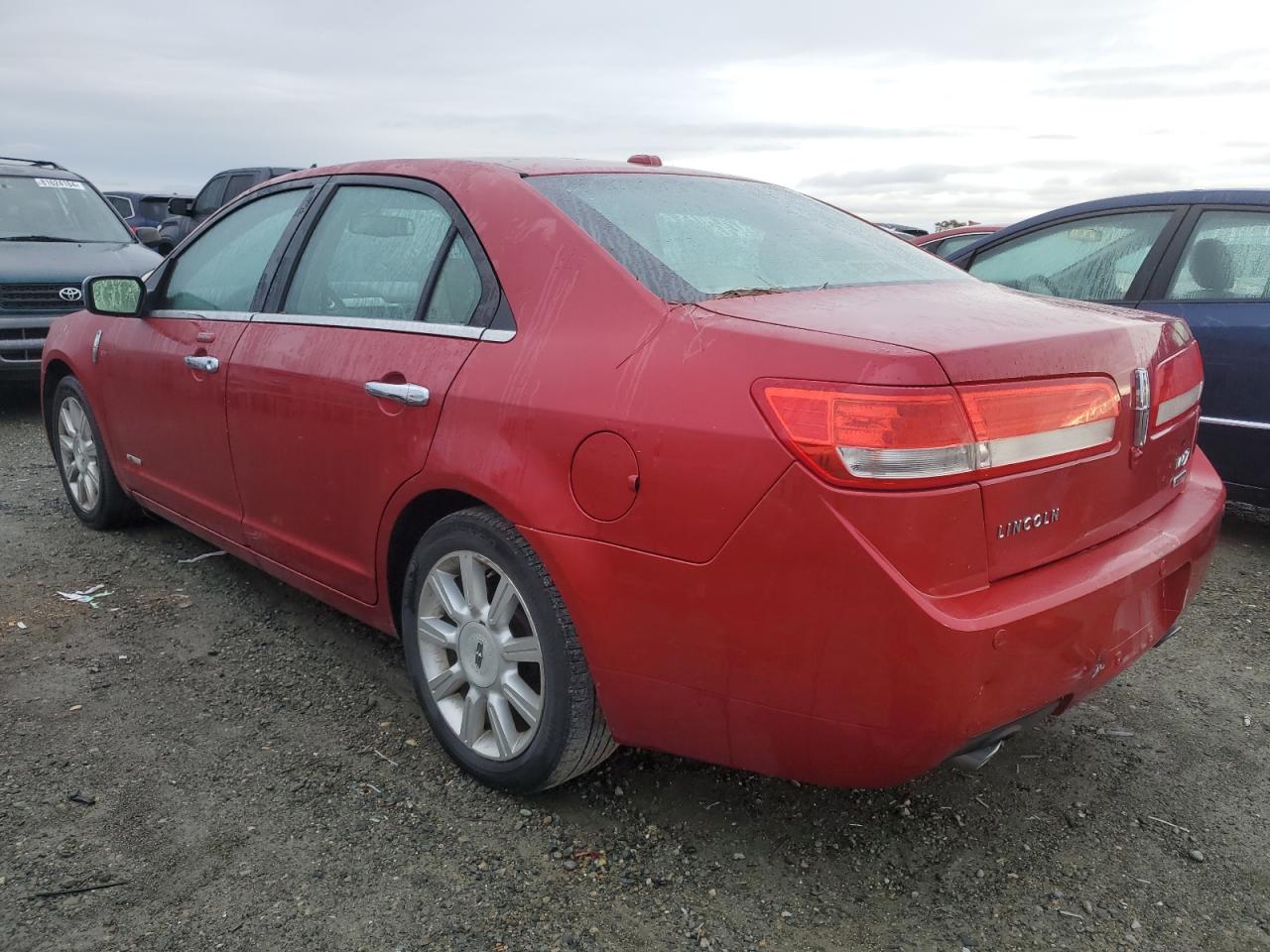2011 Lincoln MKZ - Image 2
