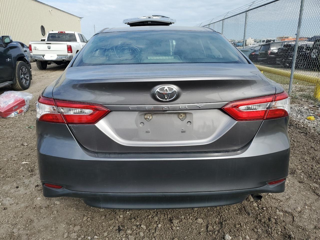 2018 Toyota Camry L VIN: 4T1B11HK9JU670007 Lot: 80395524