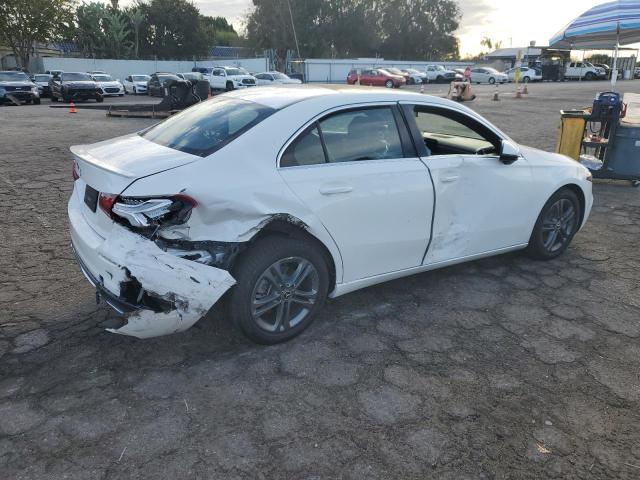 MERCEDES-BENZ A-CLASS 2020 Biały