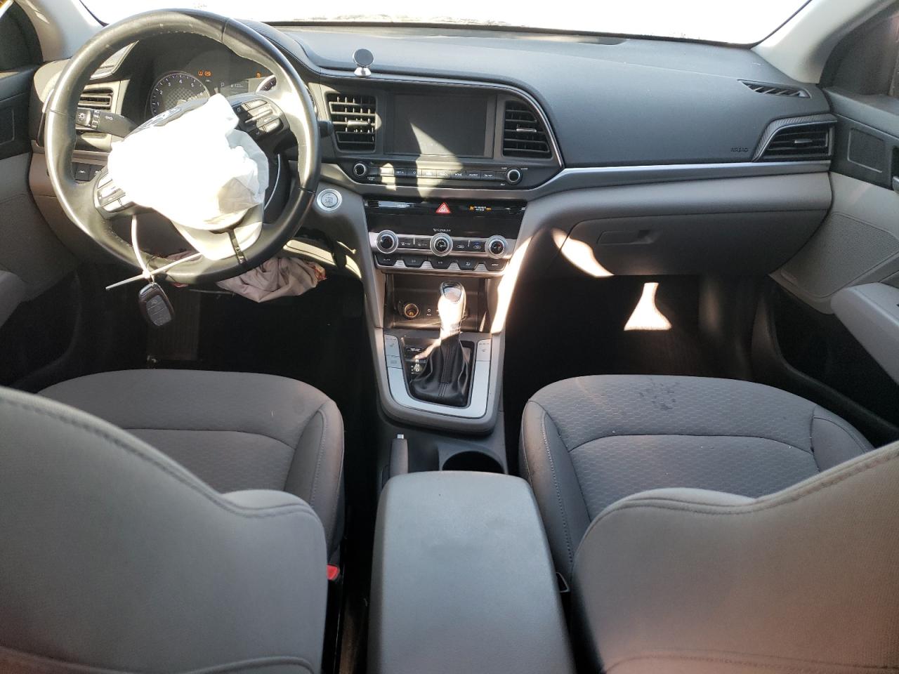 2020 Hyundai Elantra - Image 8