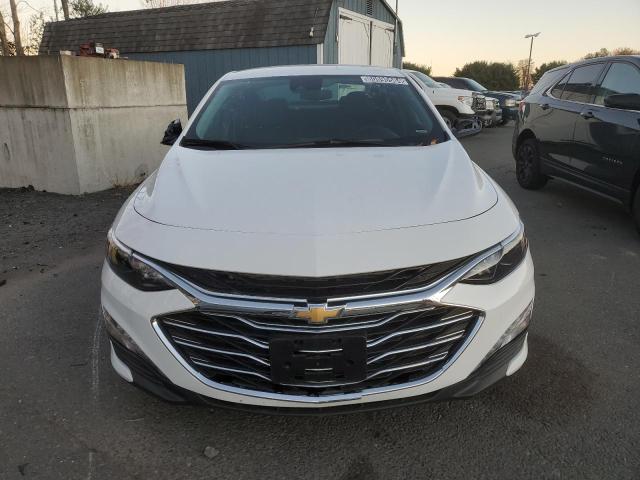  CHEVROLET MALIBU 2024 Белы