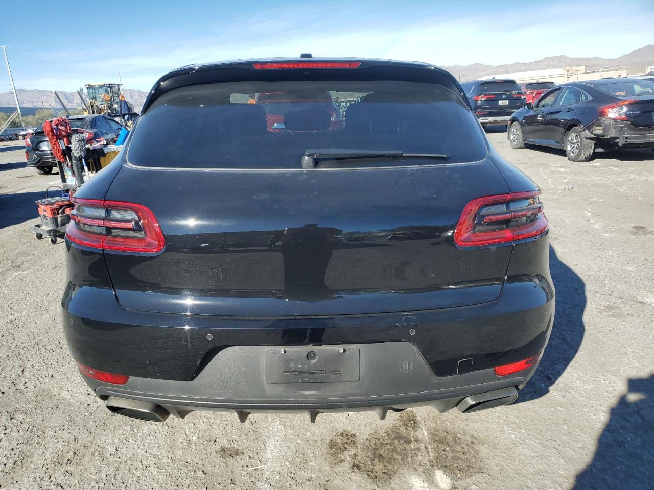 2017 Porsche Macan - Image 6