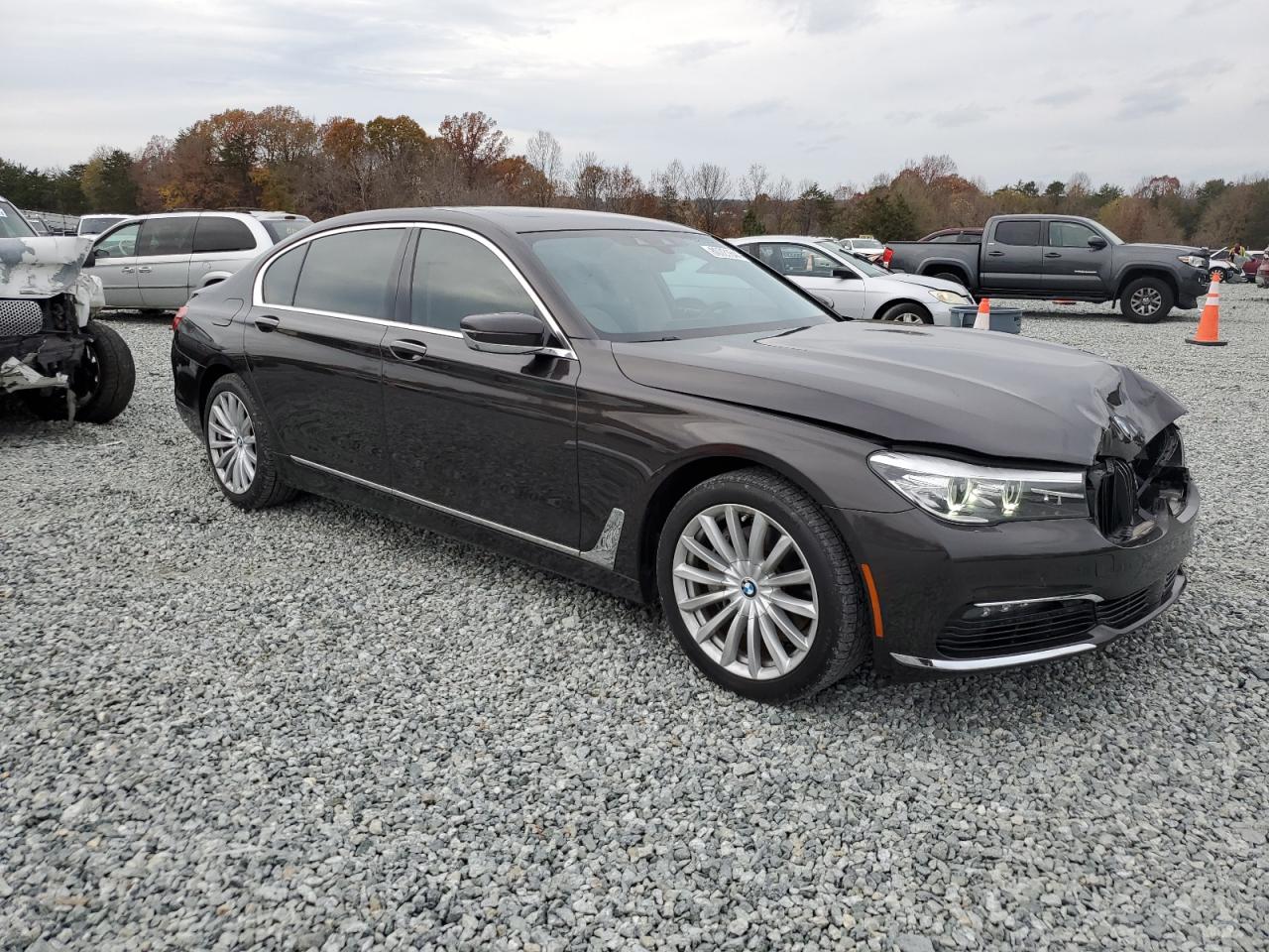 VIN WBA7E2C56GG714619 2016 BMW 7 SERIES no.4