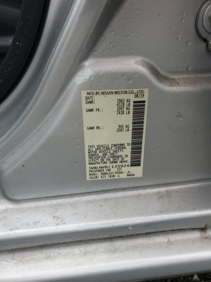 2020 Nissan Altima - Image 12
