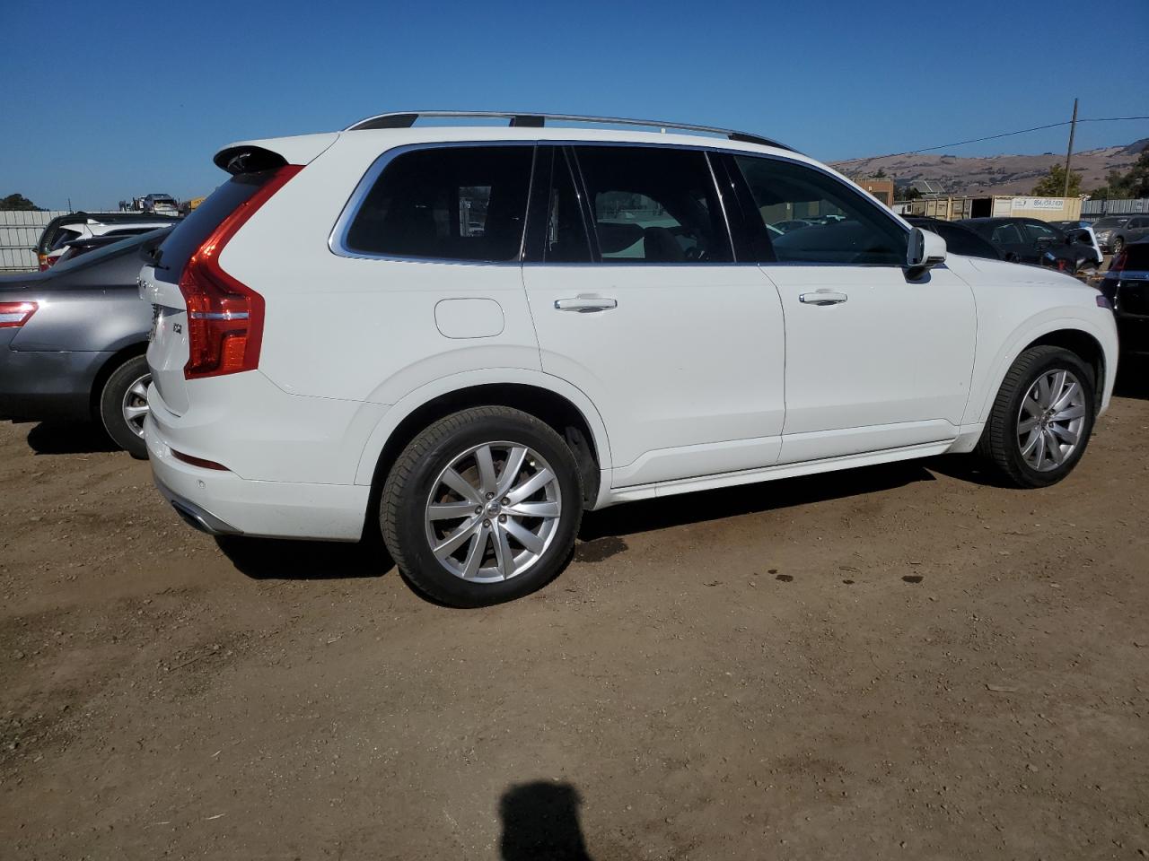 VIN YV4A22PK0G1037682 2016 VOLVO XC90 no.3