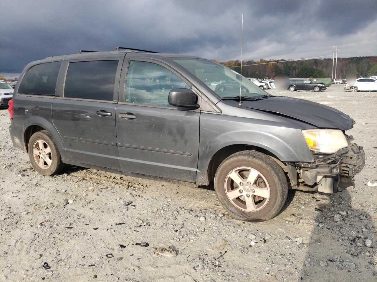 2012 Dodge Caravan - Image 4