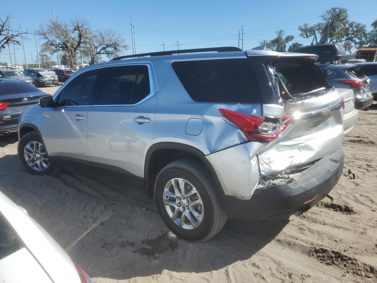 2019 Chevrolet Traverse - Image 2