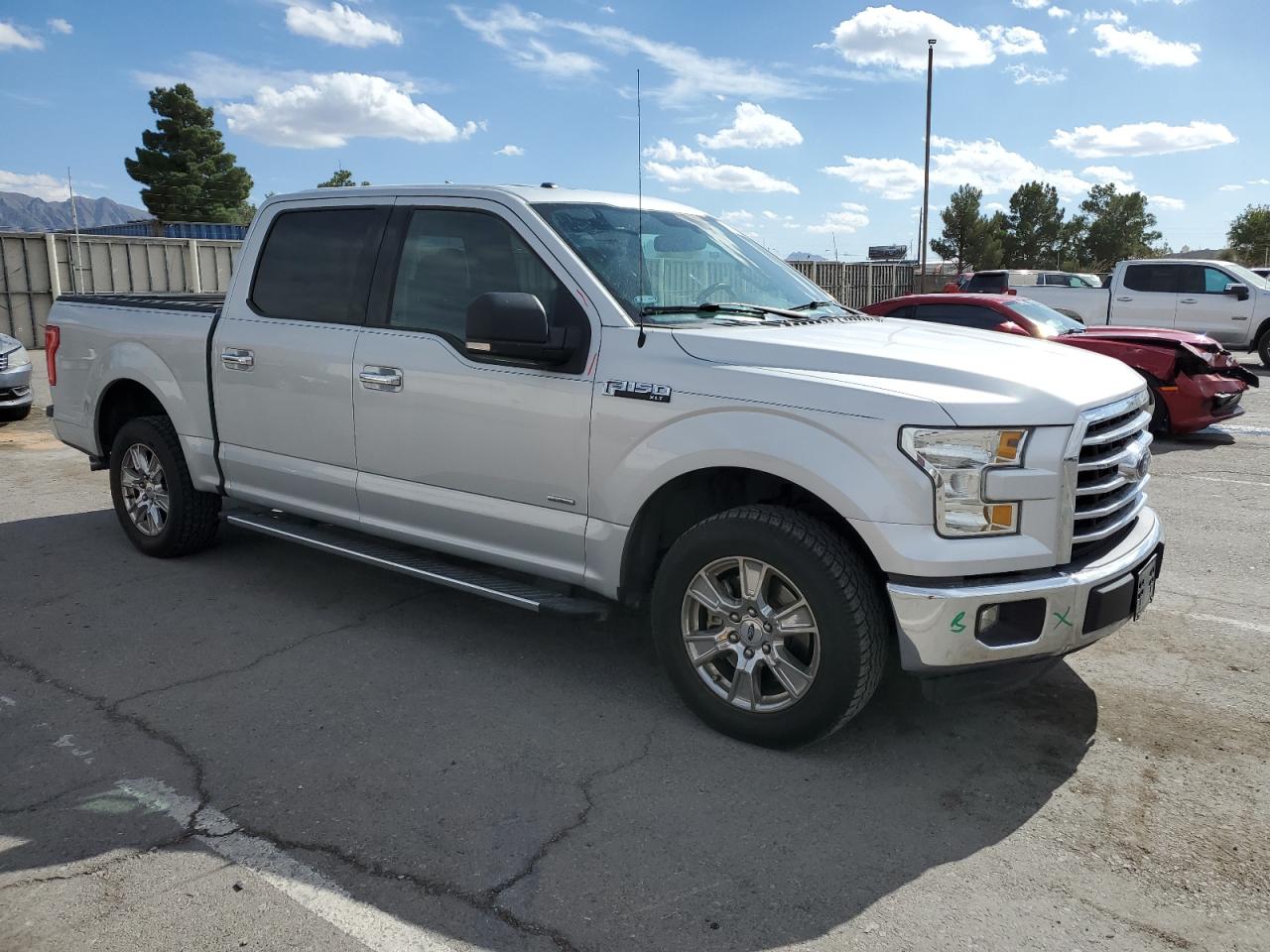 VIN 1FTEW1CG6FKF02561 2015 FORD F-150 no.4