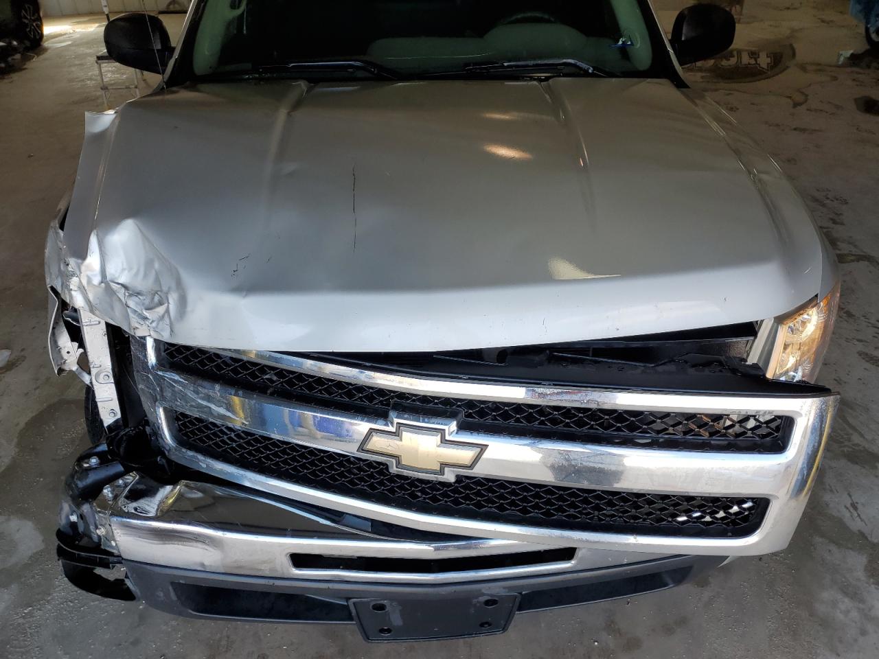 2010 Chevrolet Silverado - Image 11