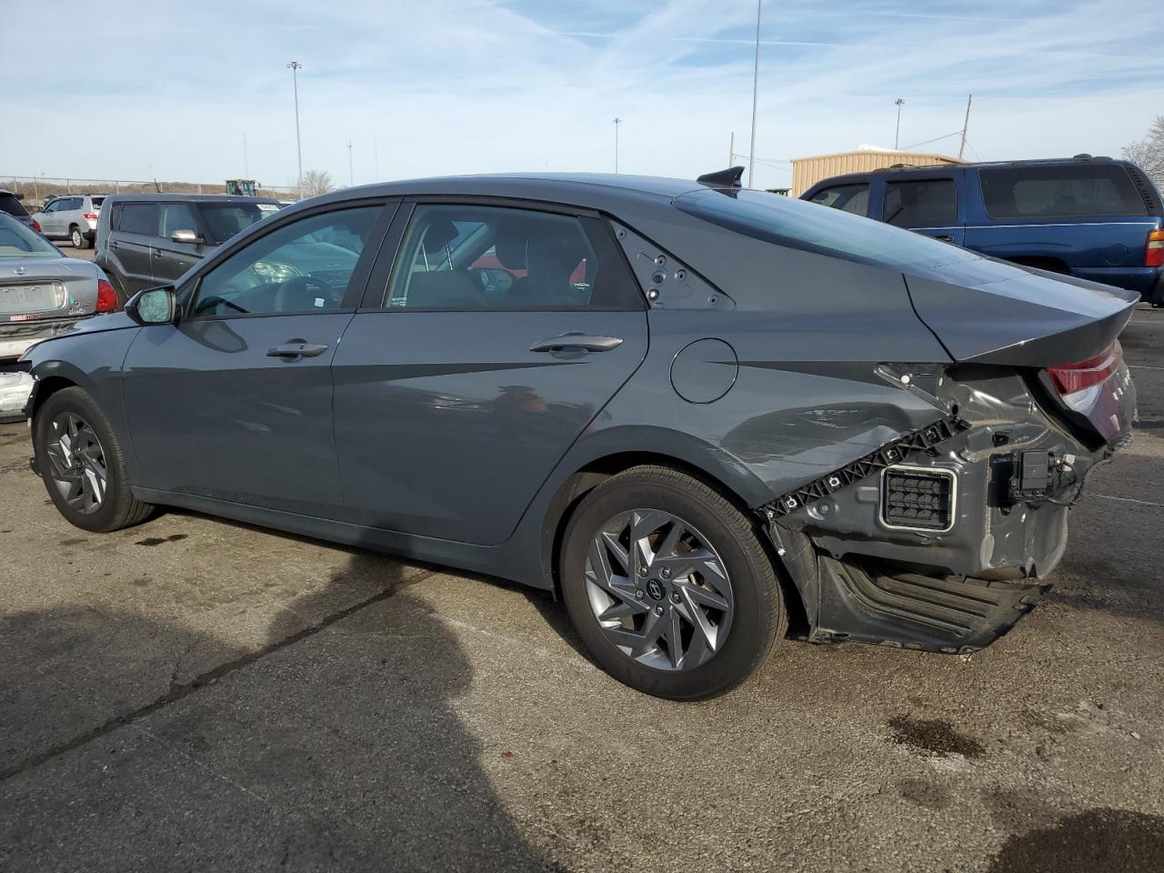 2024 Hyundai Elantra - Image 2