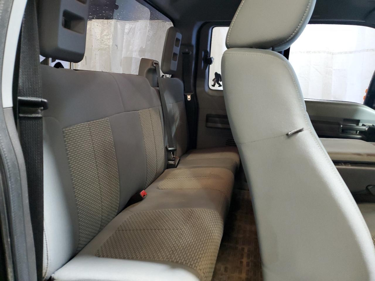 2013 Ford F250 - Image 10