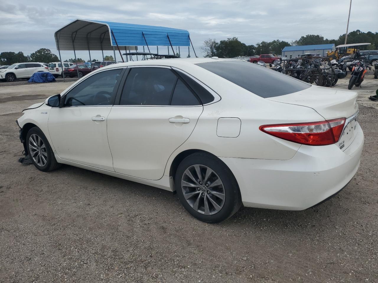 2015 Toyota Camry - Image 2