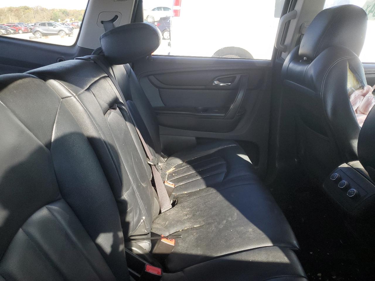 2013 Chevrolet Traverse - Image 11