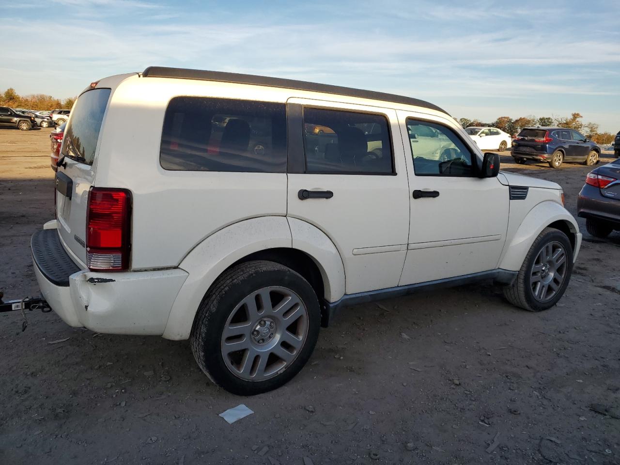 2010 Dodge Nitro - Image 3