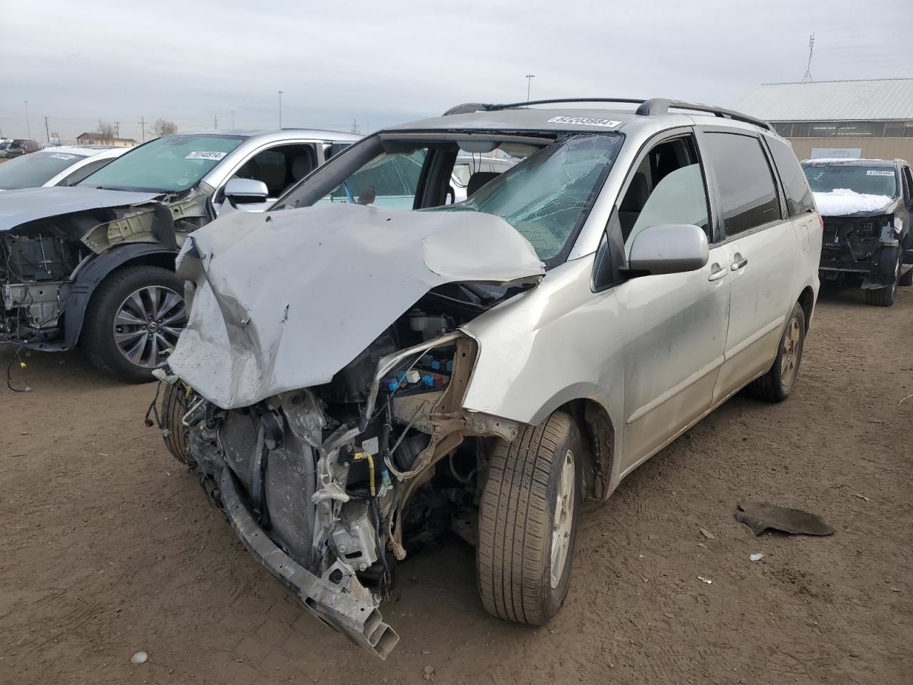 2007 Toyota Sienna - Image 1