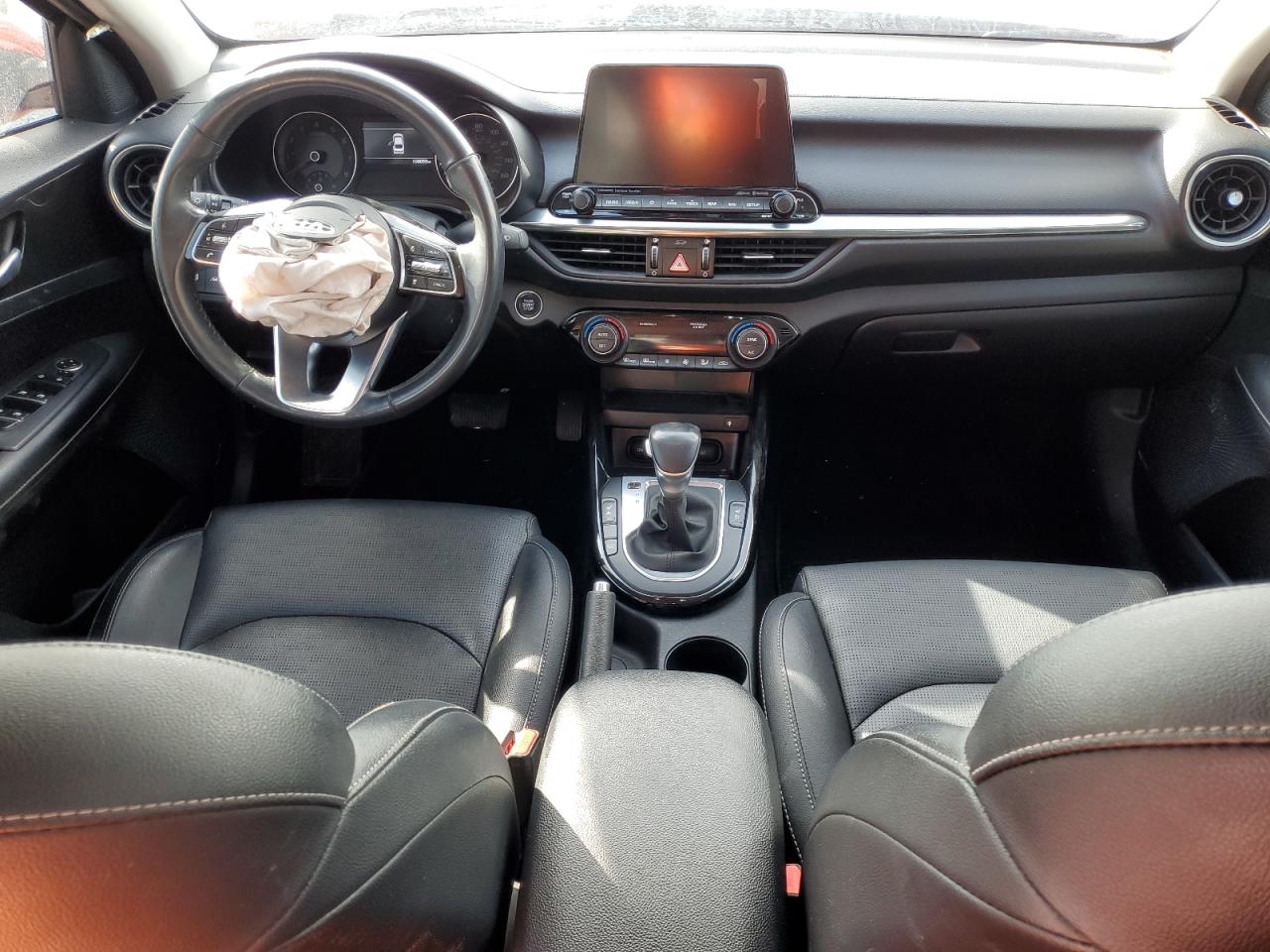 2019 Kia Forte - Image 8