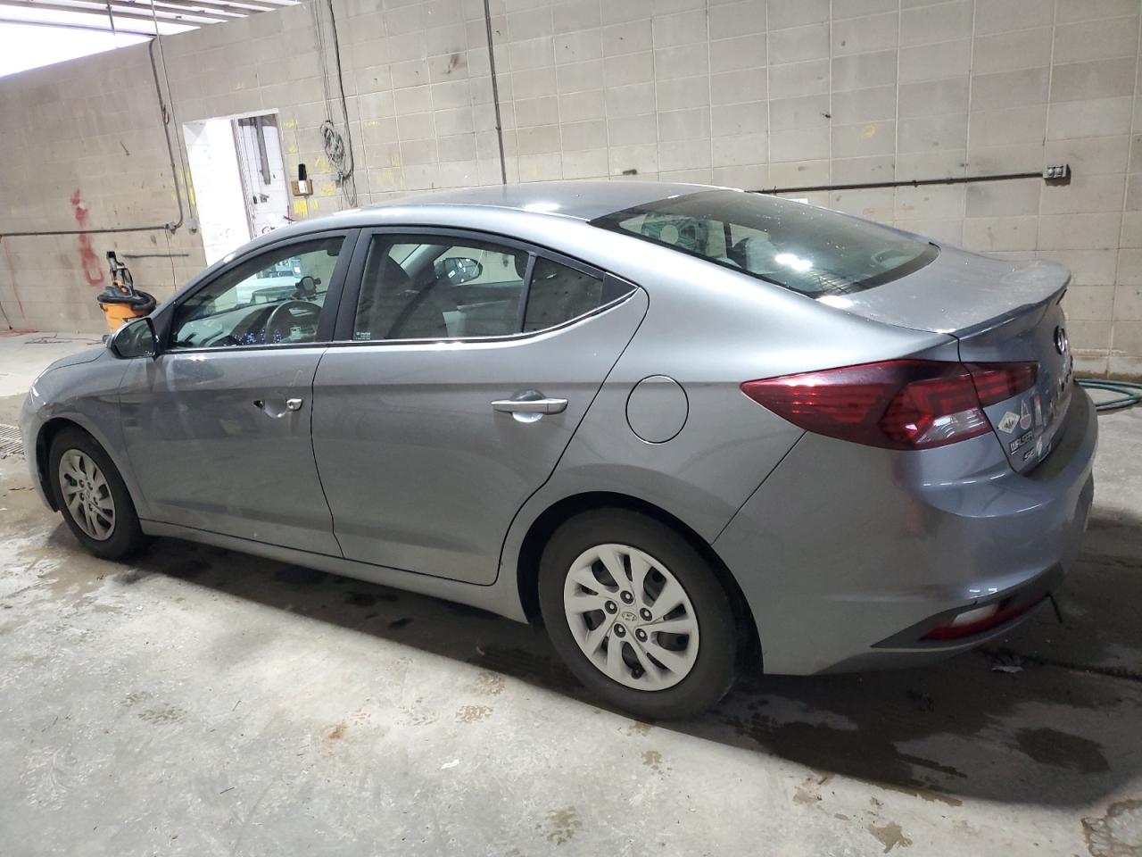 2019 Hyundai Elantra - Image 2