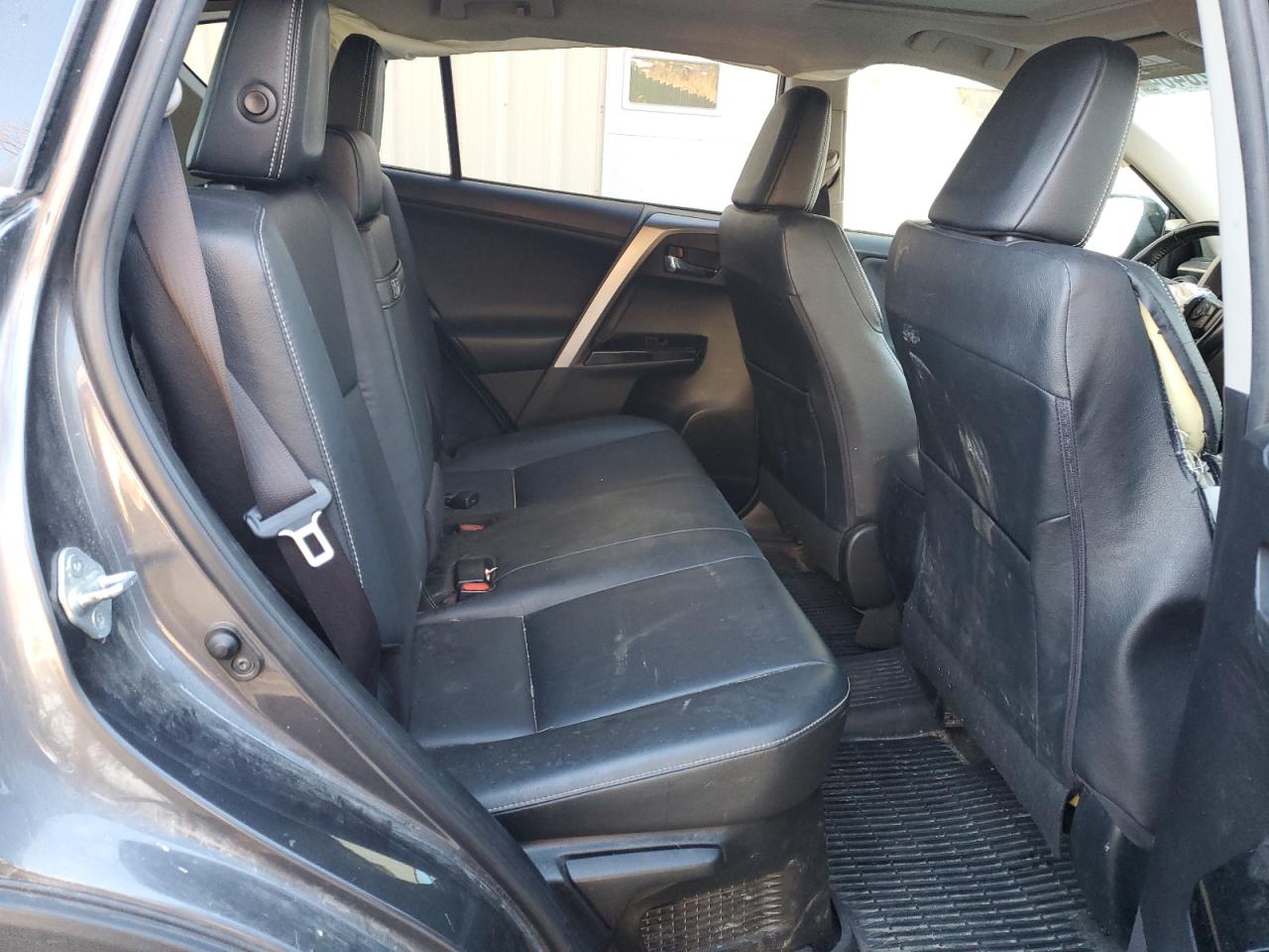 2016 Toyota RAV 4 - Image 11
