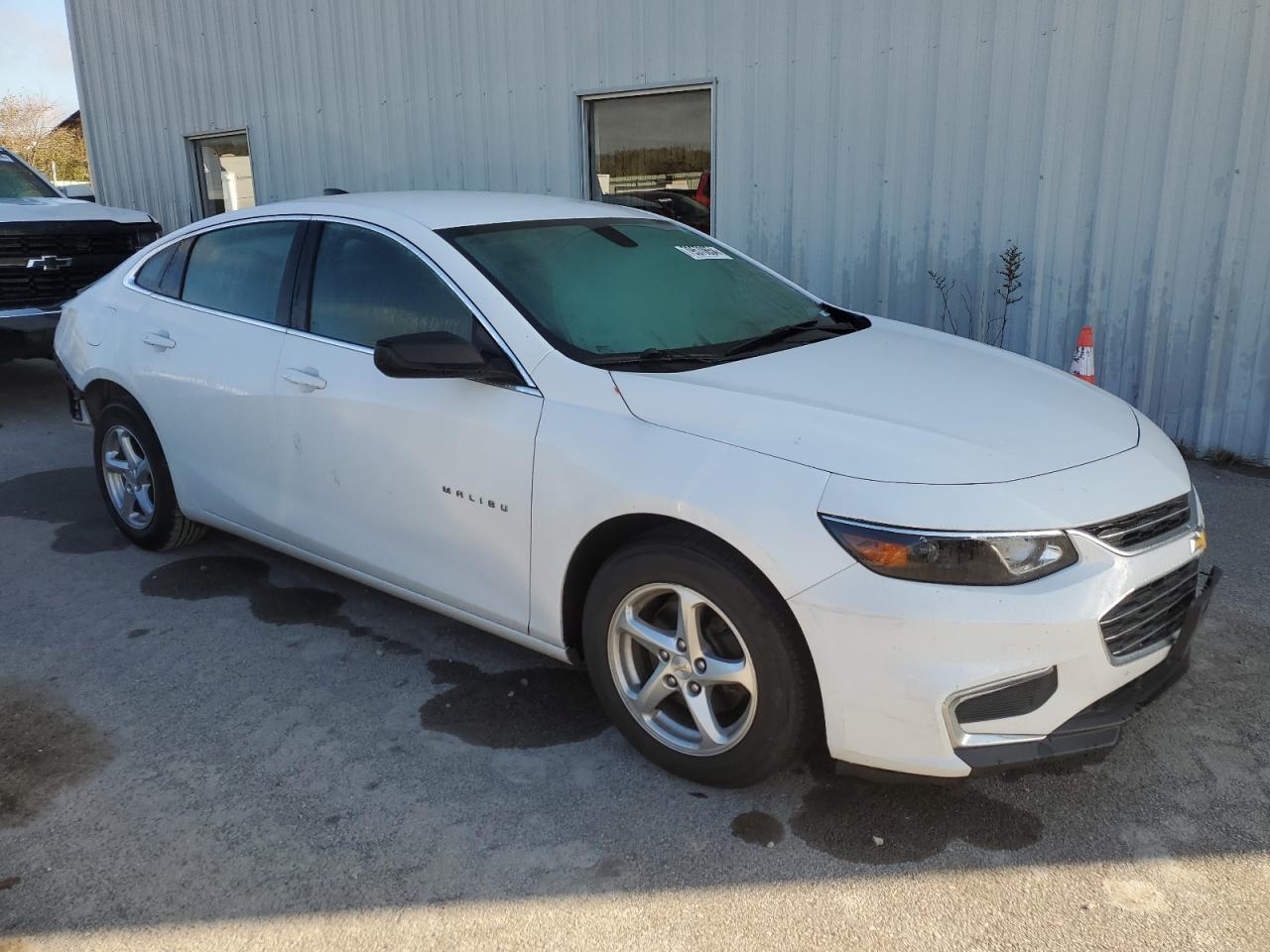 2018 Chevrolet Malibu - Image 4