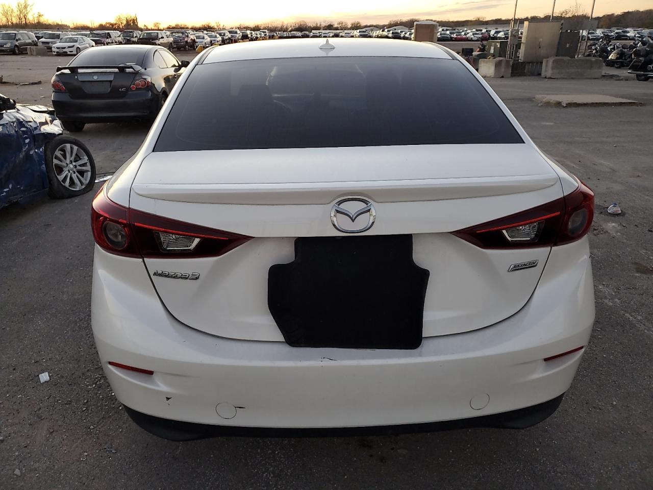 2015 Mazda 3 - Image 6