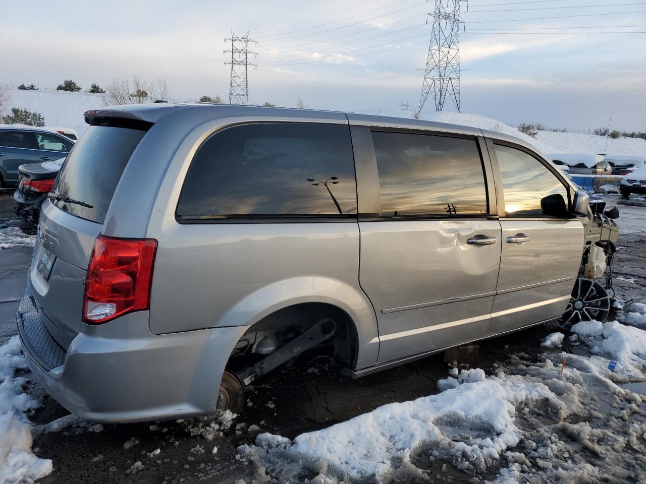 2015 Dodge Caravan - Image 3
