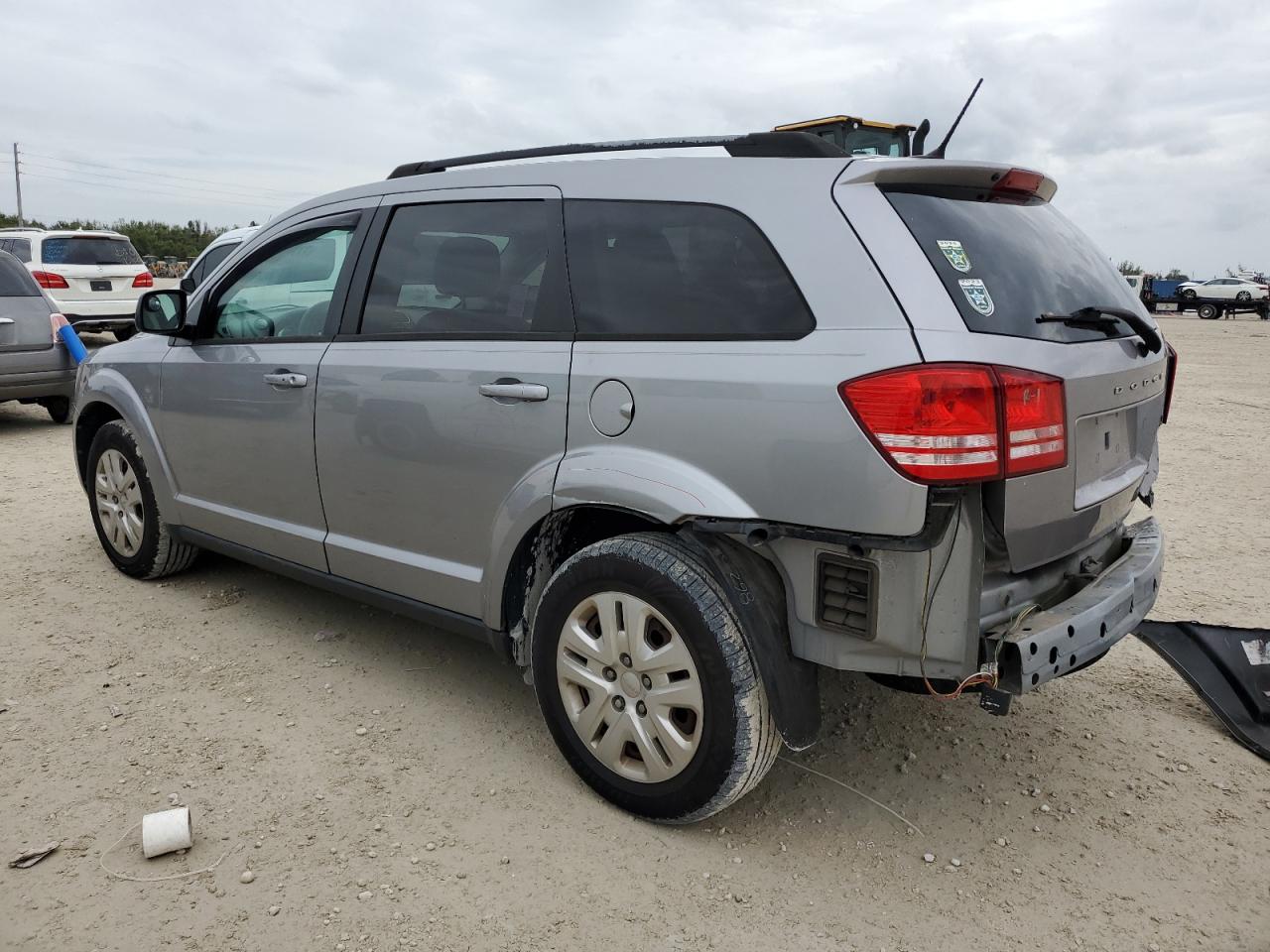 2017 Dodge Journey - Image 2