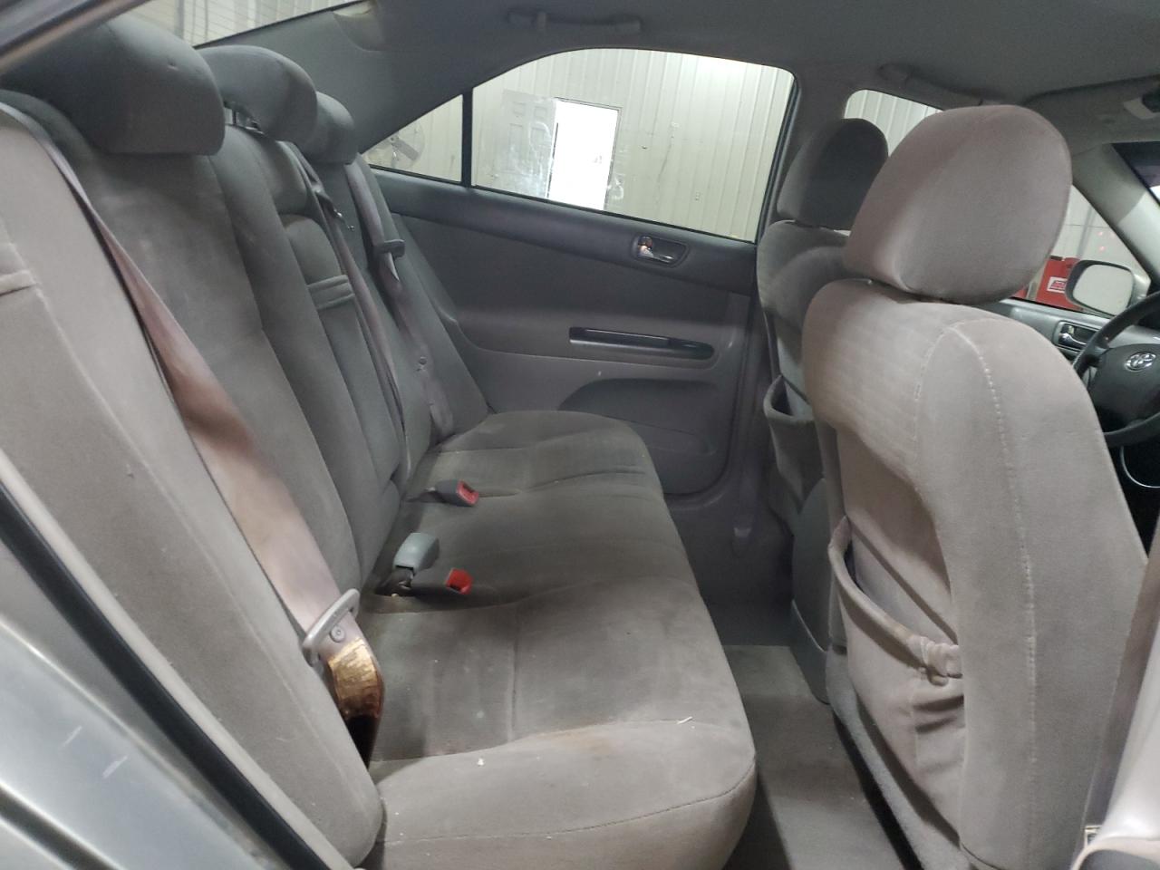 2005 Toyota Camry - Image 10