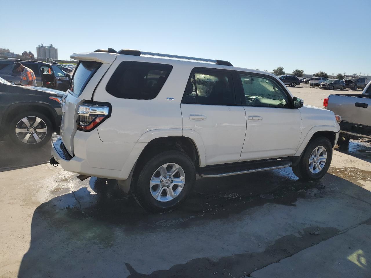 VIN JTEBU5JR2K5662686 2019 TOYOTA 4RUNNER no.3